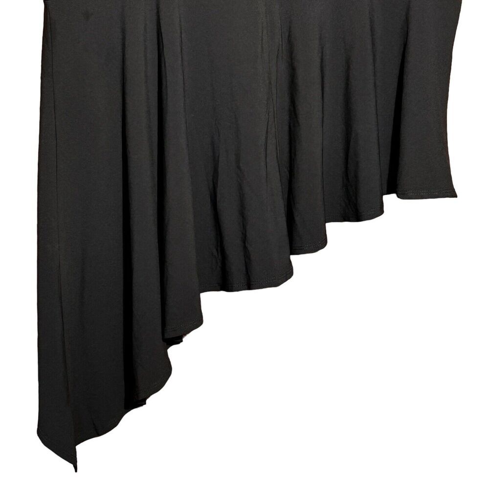 NWT TORRID Women’s Black Crepe Velvet Trim Asymmetrical Peplum Top Size 2X - Picture 8 of 12